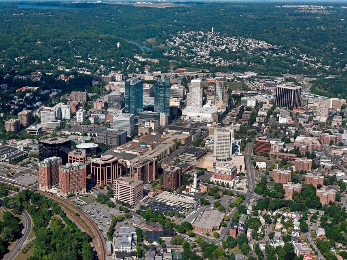 New Rochelle's Choice for Custom Signs and Large Format Print Solutions