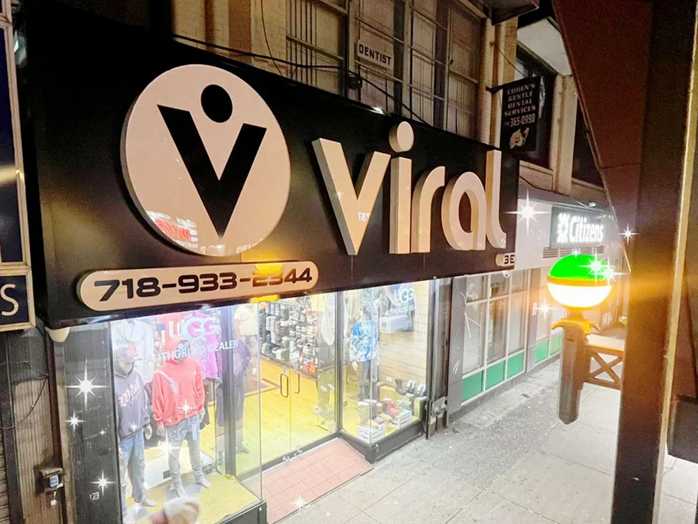 3D storefront lettering for retail branding