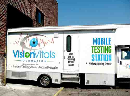 High-resolution Truck Wrap Installation